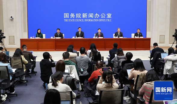 全文实录丨国新办举行国务院政策例行吹风会  介绍《固体废物综合治理行动计划》有关情况