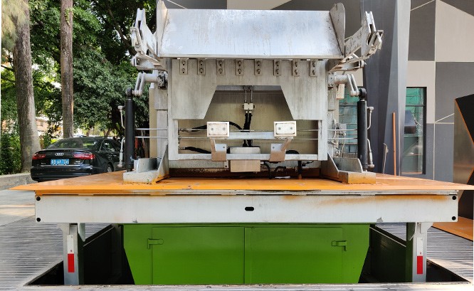 华侨城创意园地埋式垃圾中转站