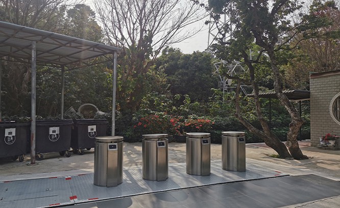中山公园地埋式垃圾桶
